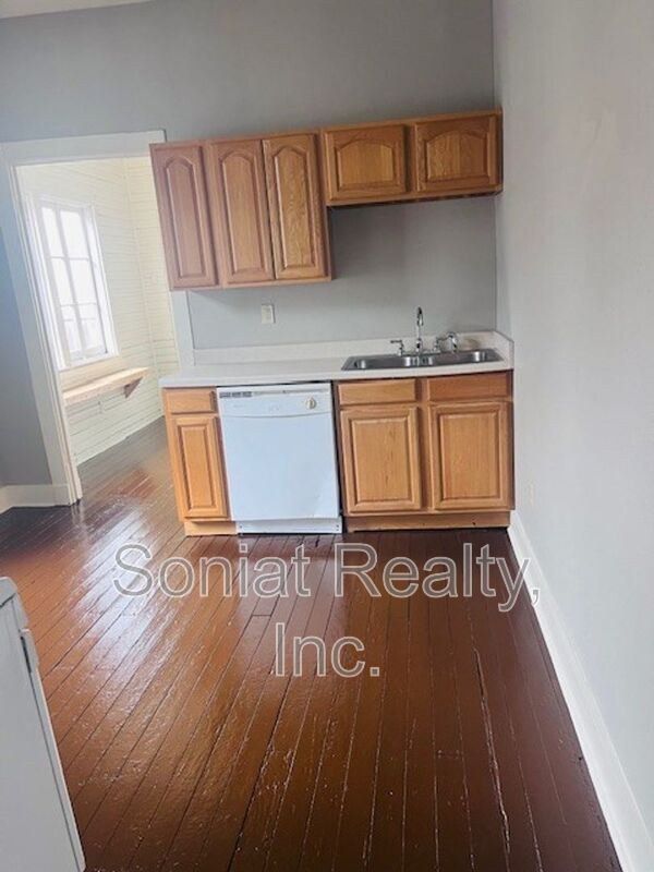 Building Photo - 3506 Baudin St