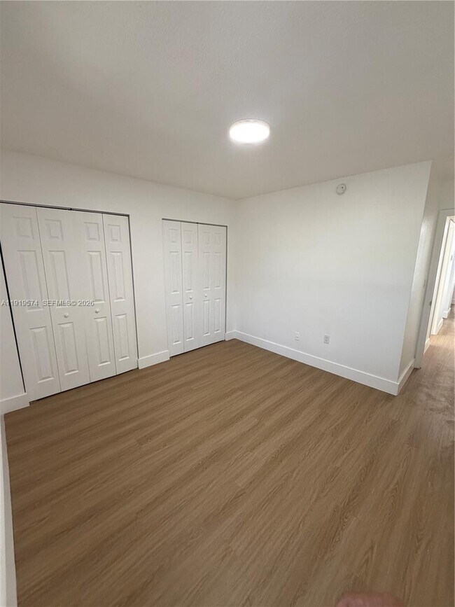 Building Photo - 1927 NW 20th Ave