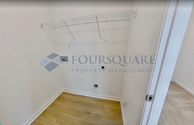 Building Photo - Stylish End-Unit Townhome with Patio & One Car Garage  – Crescent Mills, Clayton