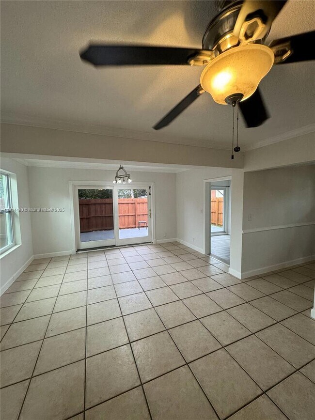 Building Photo - 4071 SW 51st St
