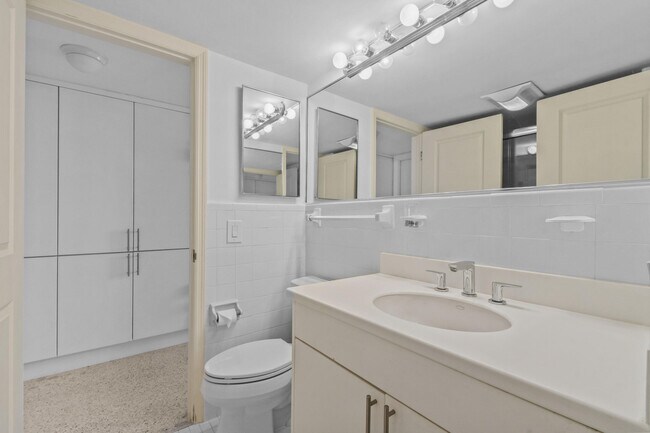 Building Photo - 170 N Ocean Blvd