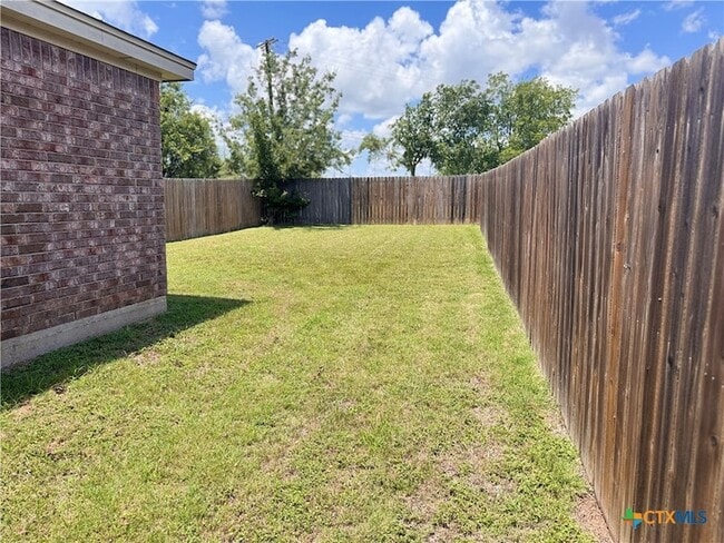 Building Photo - 2204 Indian Trail