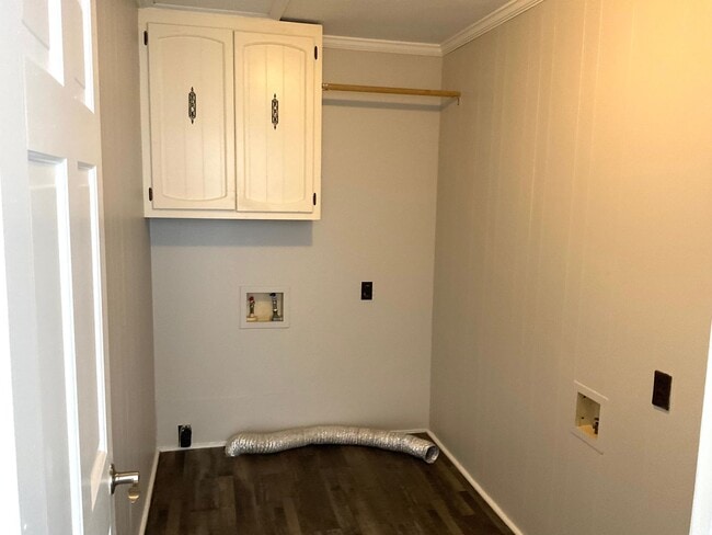 Building Photo - HomeFor Rent with 3 Bedrooms, 2 Baths, 2 Car Garage in Lincolnton NC