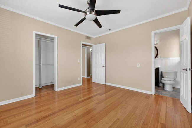Building Photo - 715 NE 91st St