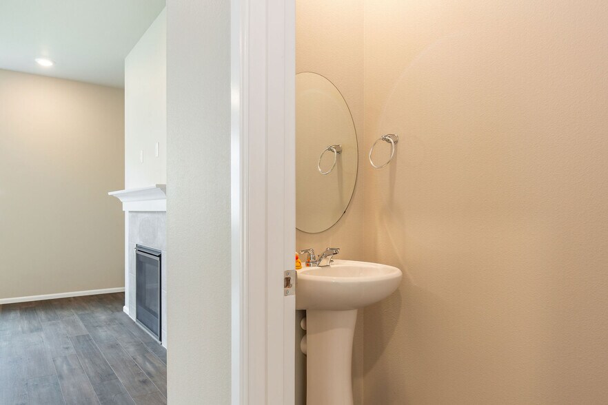 Building Photo - 3615 80th Ave NE