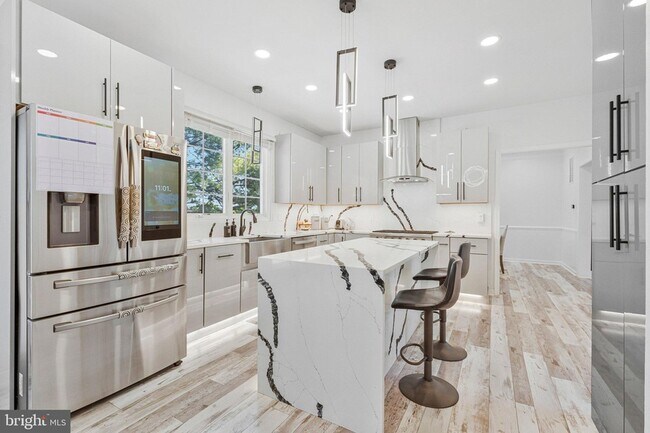 Building Photo - 43612 Winthrop Ct