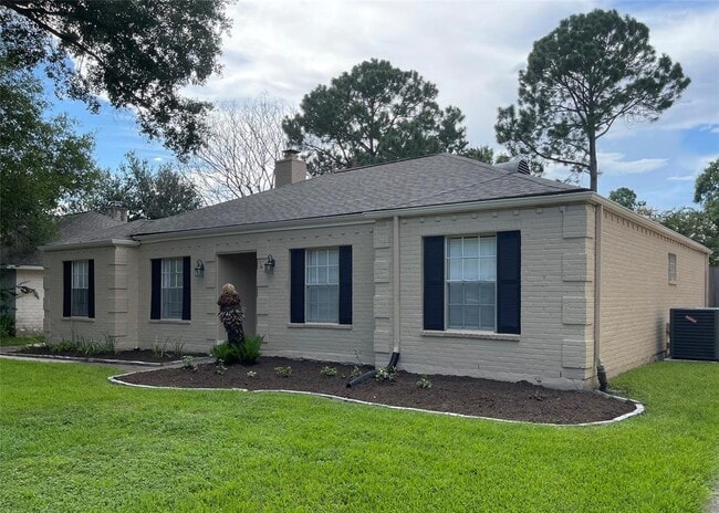 Building Photo - 12350 Attlee Dr