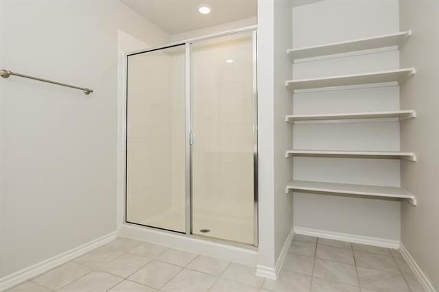 Building Photo - 726 Meadow Creek Ln