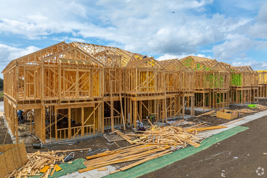 Primary Photo - Lyvwell at Harmony