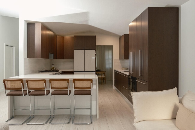 Building Photo - 53675 Avenida Martinez
