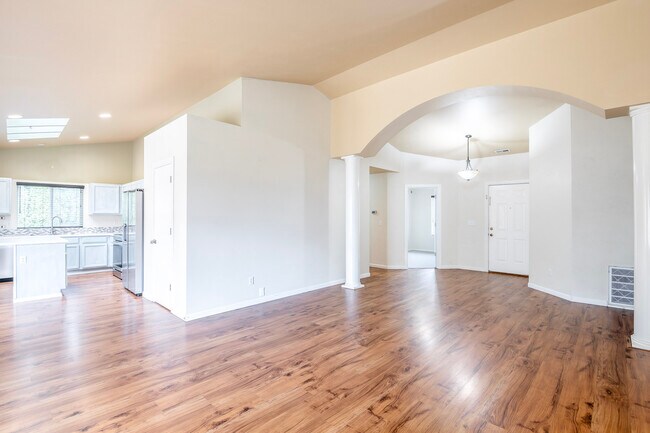 Building Photo - 14950 Prairie Vista Loop SE