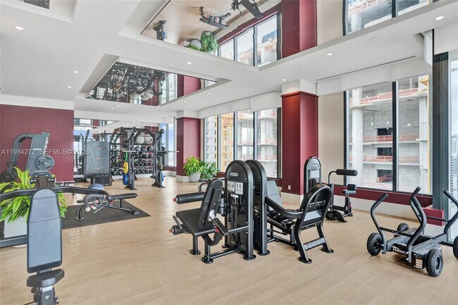 Building Photo - 11 NE 6th St