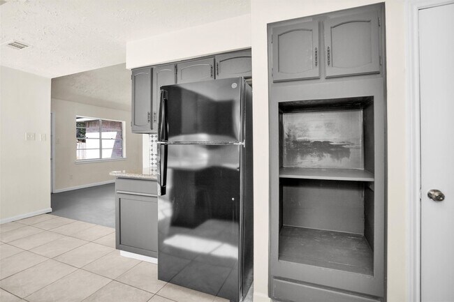 Building Photo - 2126 Millhouse Rd