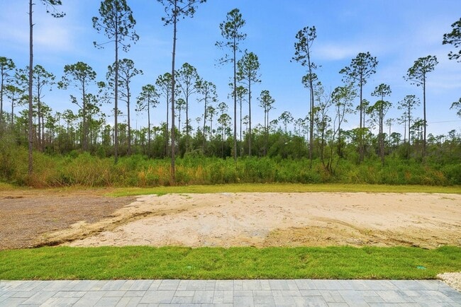 Building Photo - 323 Suwannee Dr