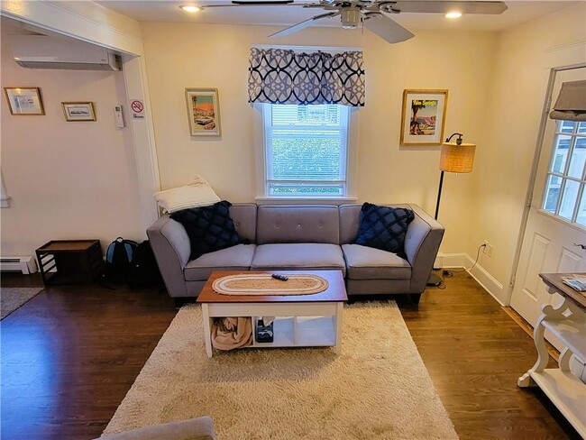 Building Photo - 18 Palmer St