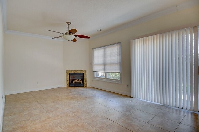 Building Photo - CHICKS BEACH CONDO FOR RENT - VIRGINIA BEACH!