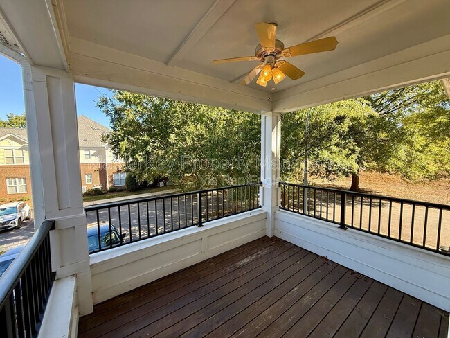 Building Photo - 800 Savannah Ridge Rd