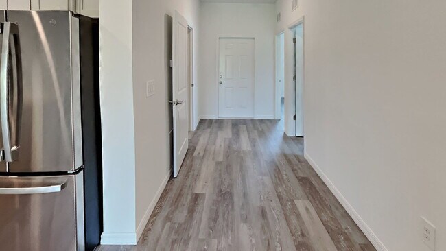 Building Photo - 4028 SW 7th Pl