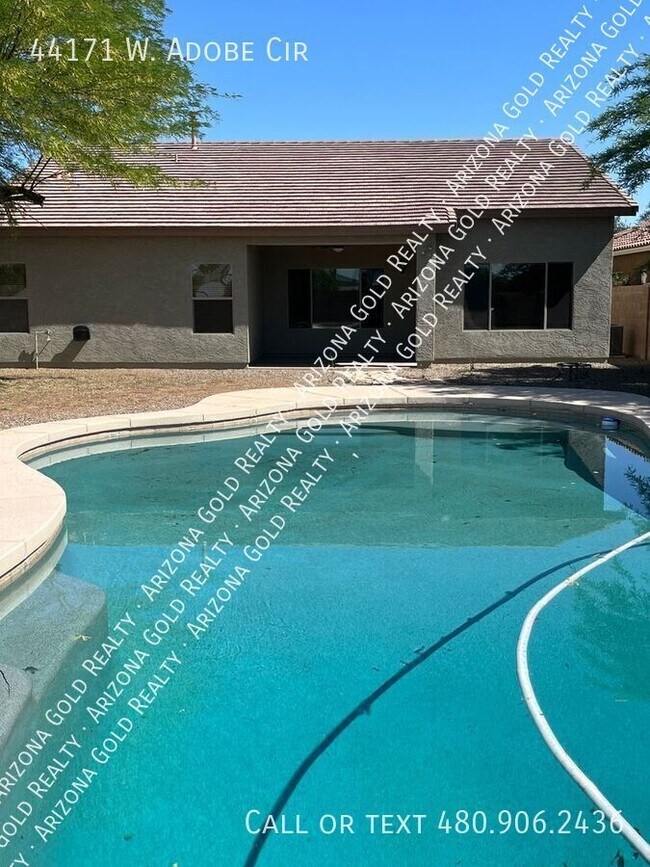 Building Photo - 44171 Adobe Cir