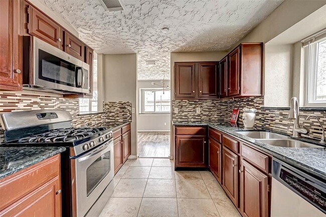 Building Photo - 14110 Taco Ct