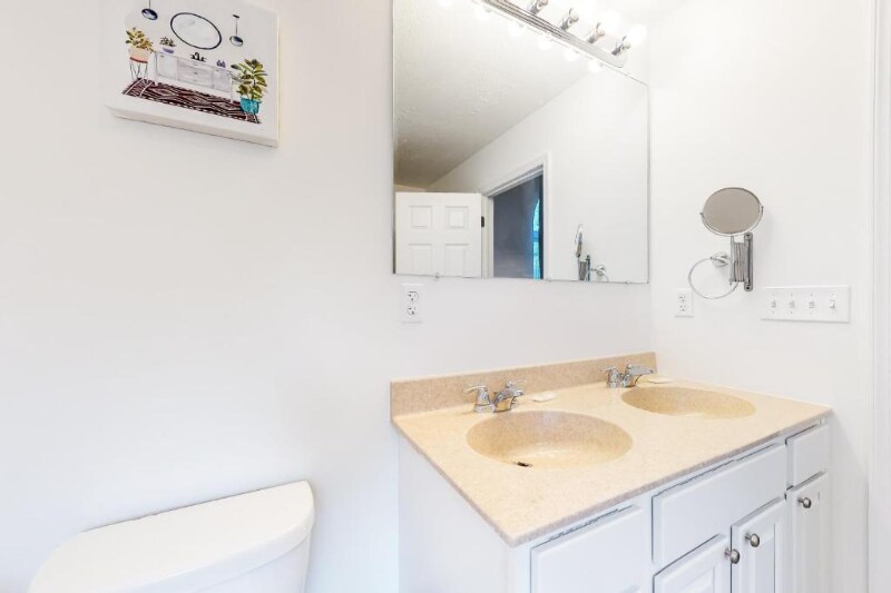 Building Photo - 1170 Thunder Dr
