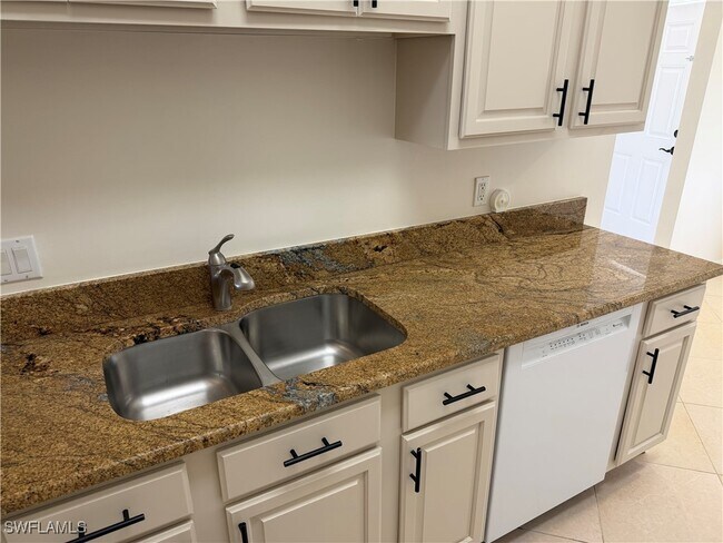 Building Photo - 9601 Rosewood Pointe Terrace