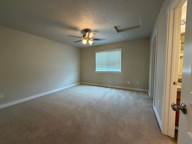 Building Photo - Perfect 4 bed 2.5 ba home in the desirable Sundance Subdiv. off McMillan & Meridian Rd.