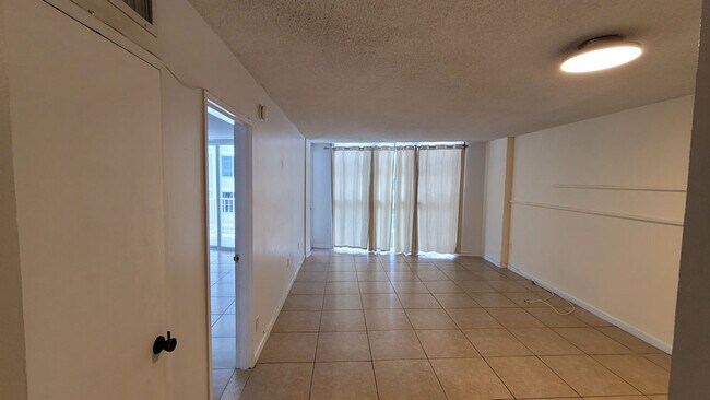 Living Room - 1228 West Ave