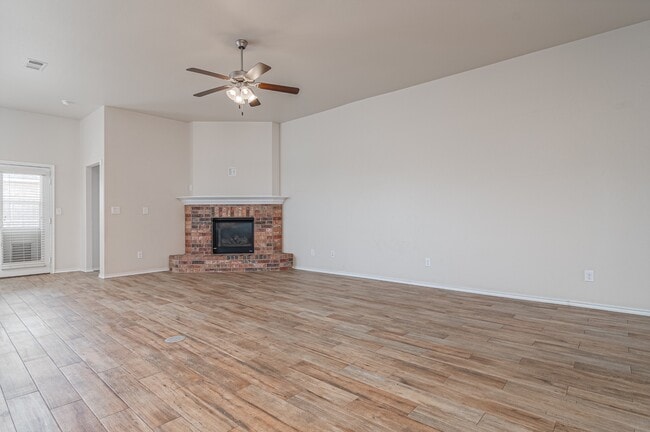 Building Photo - 6719 Yellow Rose Ct
