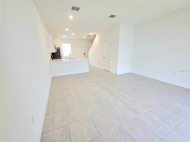 Building Photo - 3098 Skyline Lp