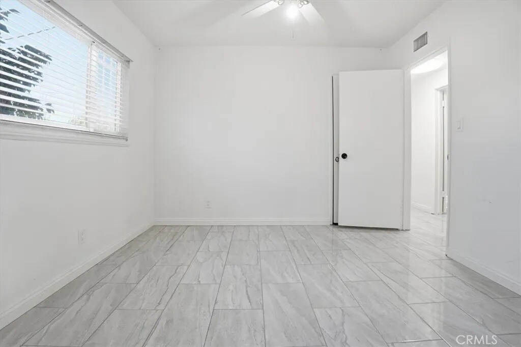 Building Photo - 1573 Casarin Ave