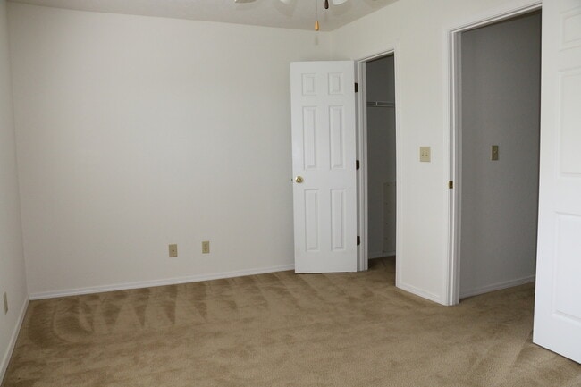Building Photo - Available 10/7/2025