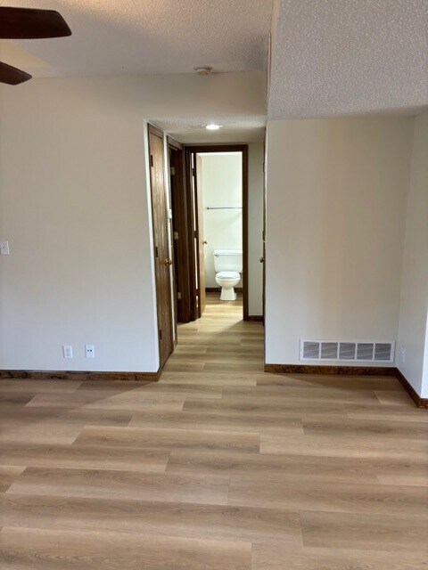 Building Photo - 1329 E 21st Ter