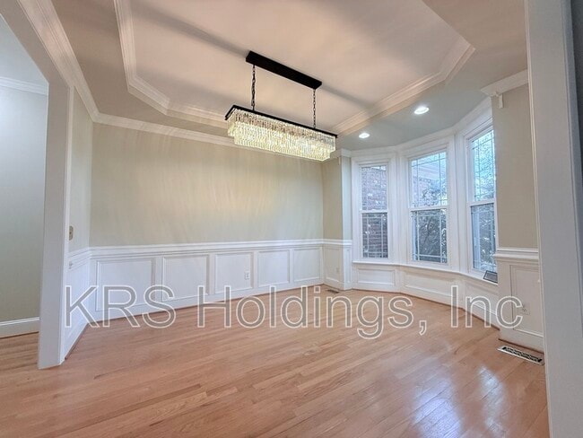 Building Photo - 213 Glen Abbey Dr