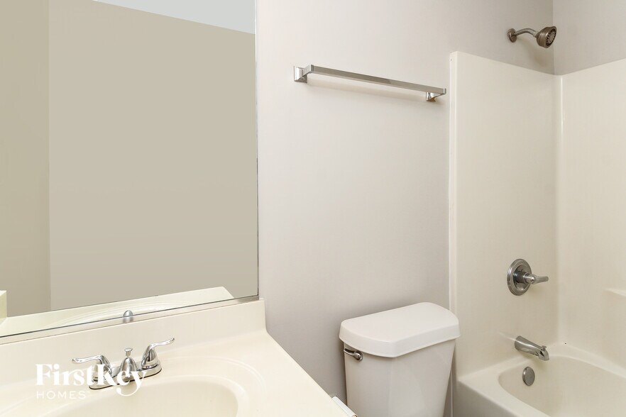 Building Photo - 129 Bridlewood Ave