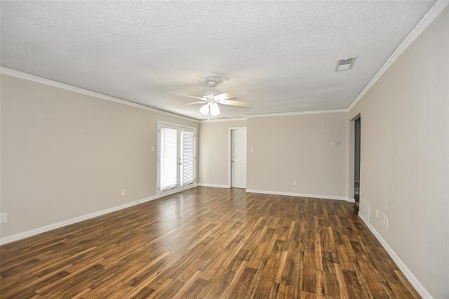 Building Photo - 5401 Edgewater Cir