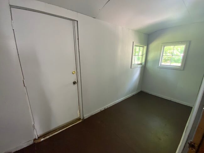 Building Photo - 622 Chandler St