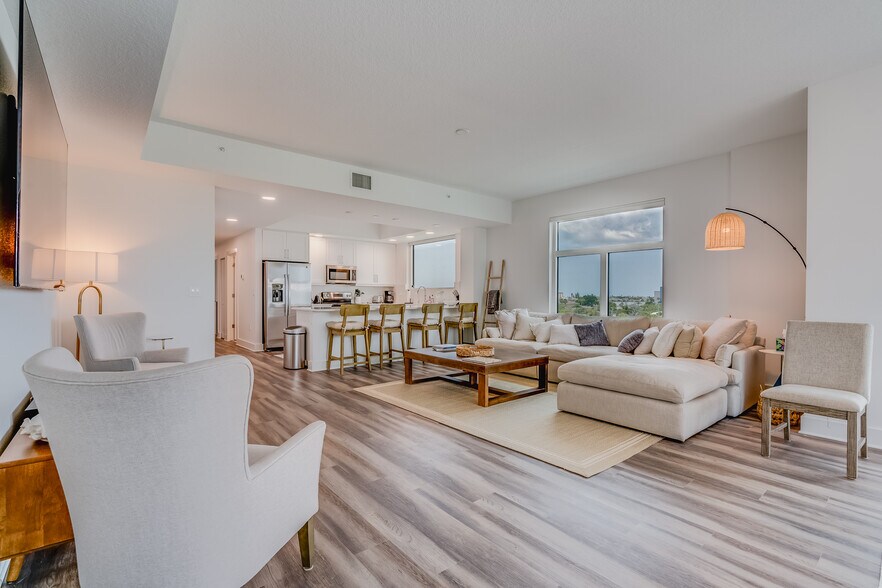 Building Photo - 415 Island Way