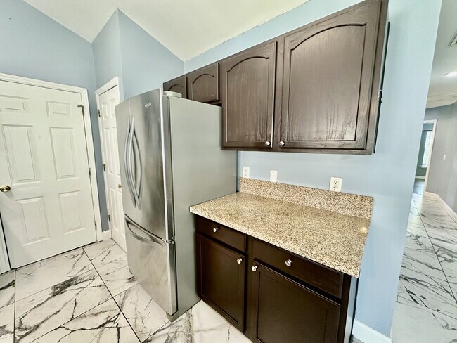 Building Photo - Three Bedroom Updated Single Level Home in...