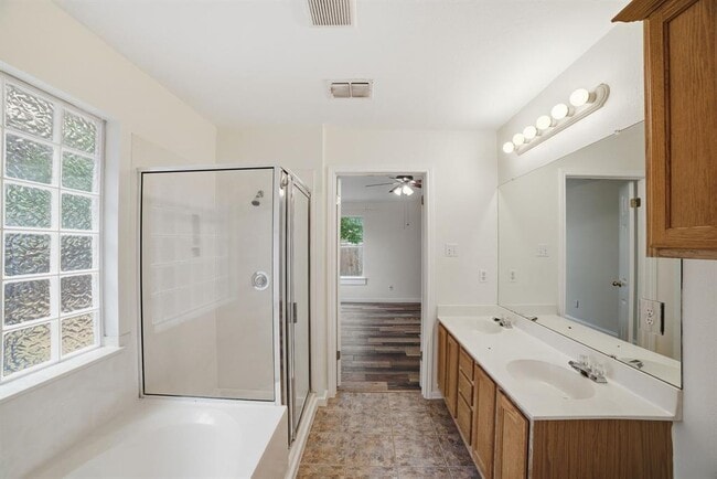 Building Photo - 700 Horizon Trail