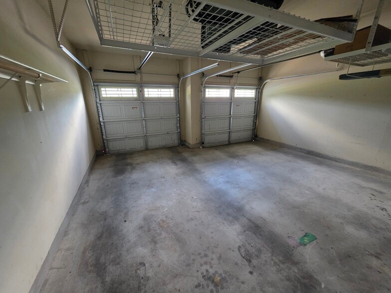 Building Photo - 7901 Southwest Pky