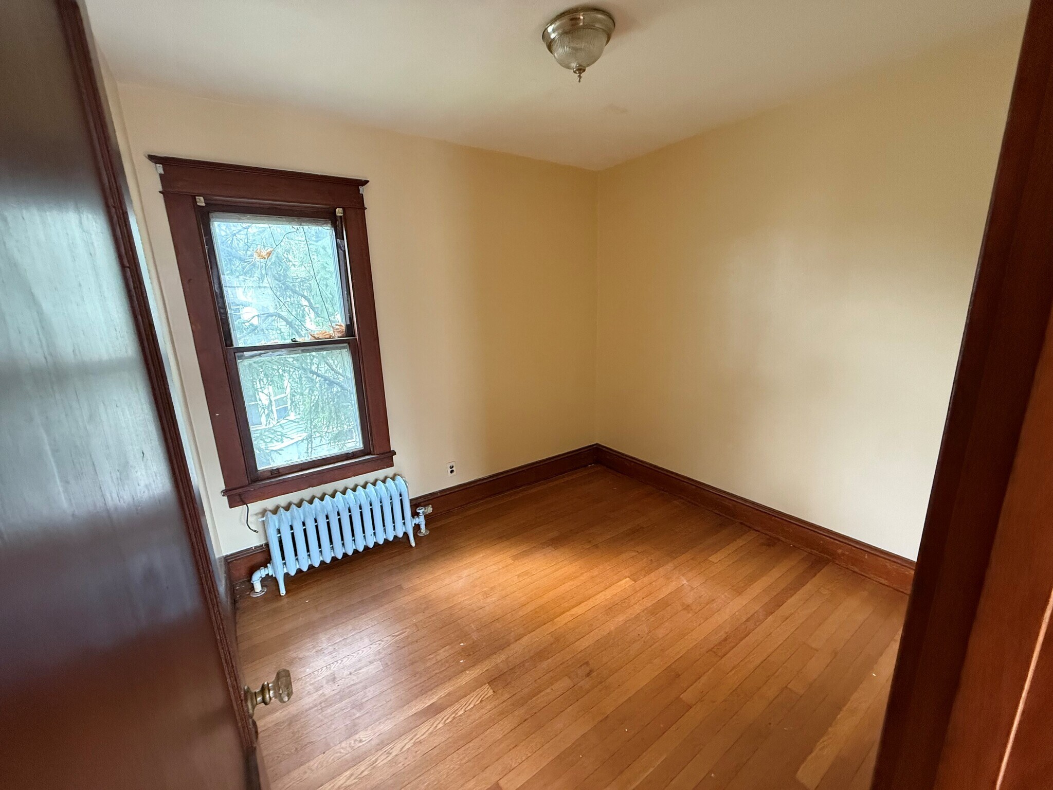 Front bedroom - 65 Ten Eyck Ave