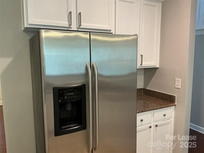 Building Photo - 5830 Langwell Ln