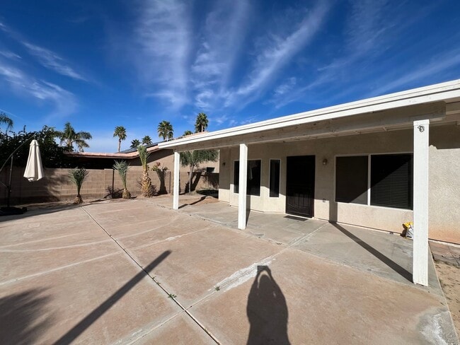 Building Photo - 4 BEDROOM IN BARKLEY RANCH!