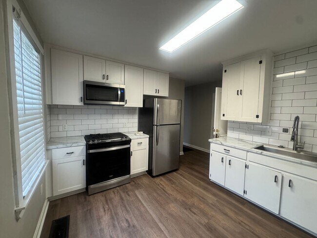 Building Photo - 3017 McQueen St