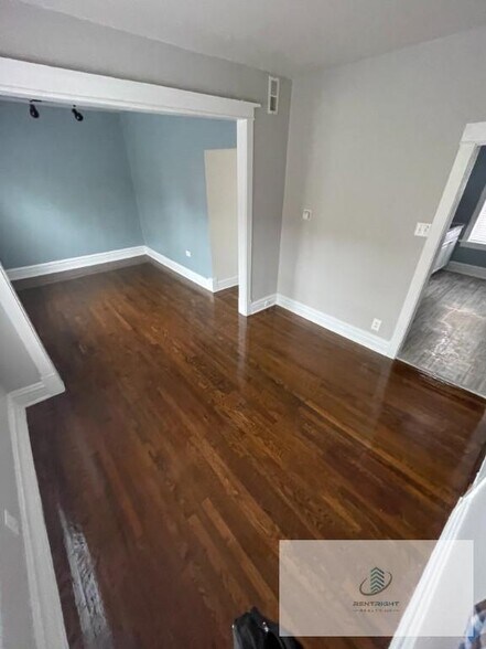 Building Photo - 4235-45 N Lamon