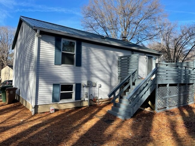 Building Photo - 101 Indigo Dr