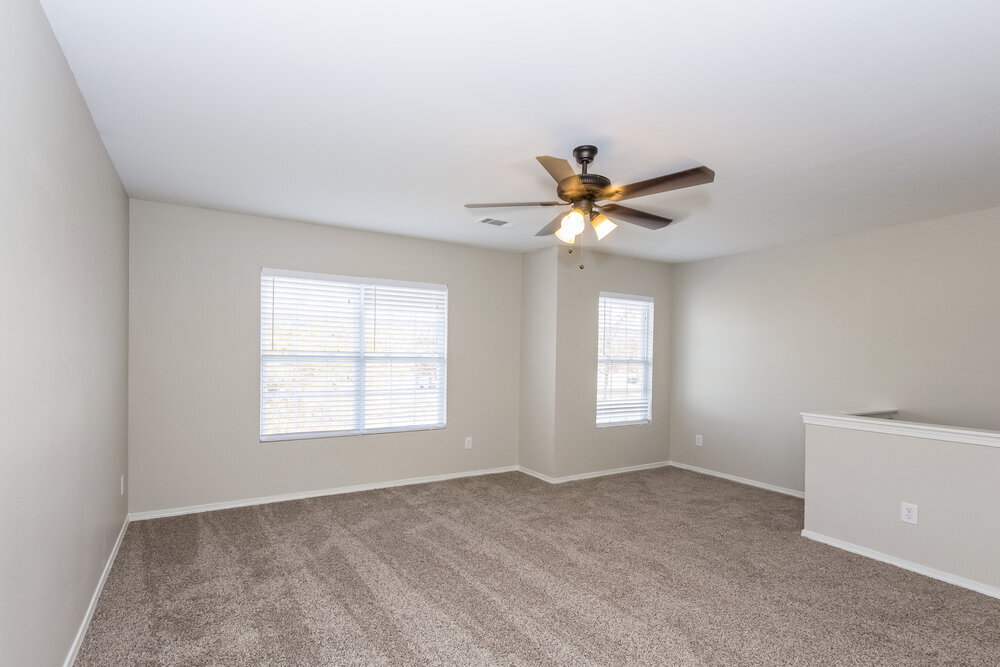 Building Photo - 4710 Larkhaven Village Dr