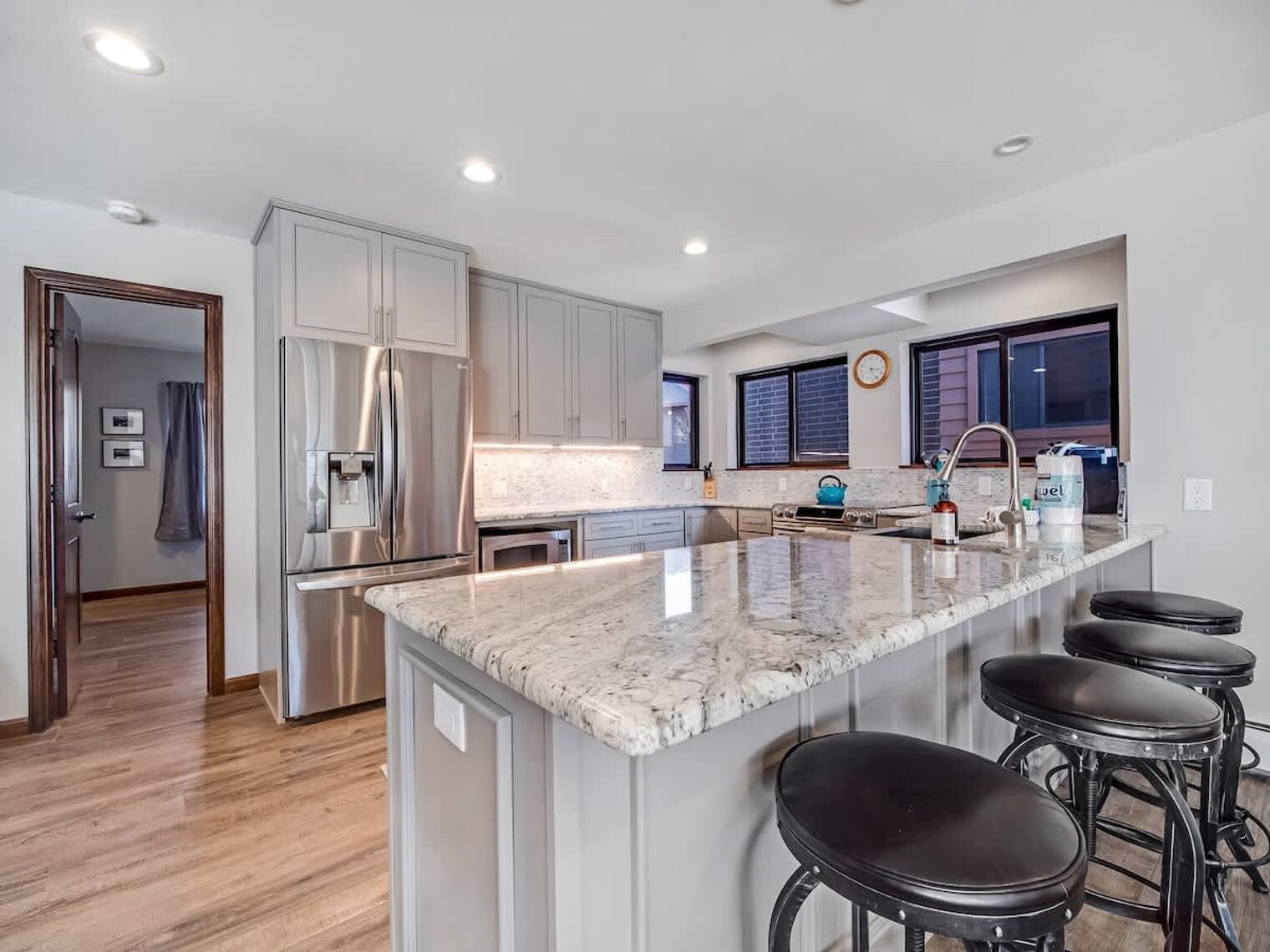 Building Photo - 743 Lagoon Dr