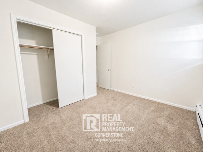 Building Photo - Budget-Friendly Comfort | 2-Bedroom with Updated Kitchen & Heat Included